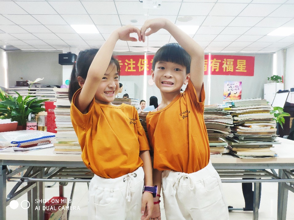 平安人壽宜春中支積極開(kāi)展幕天捐書(shū)活動(dòng)