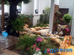 陽(yáng)臺(tái)綠化一道獨(dú)特風(fēng)景線 業(yè)內(nèi)人士認(rèn)為藏綠于民空間巨大