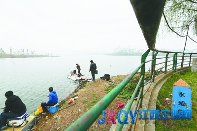 武漢眾多湖岸線被私宅別墅瓜分 官員稱很難恢復(fù)