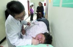 13歲女孩160斤身高不足1米3 因肥胖病故(圖)