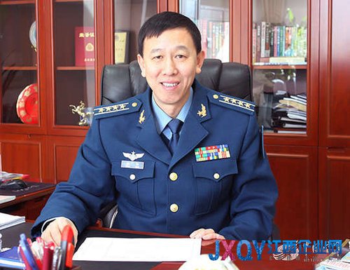 空軍后勤部軍事交通運(yùn)輸部部長向陽