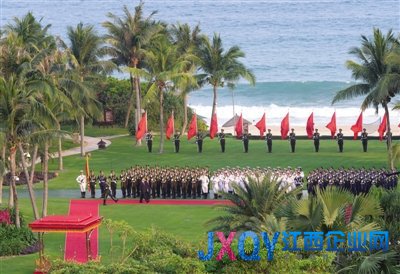 4月5日，國(guó)家主席習(xí)近平在海南三亞舉行儀式歡迎緬甸總統(tǒng)吳登盛訪華。吳登盛將出席2013年博鰲亞洲論壇年會(huì)。 新華社記者 王曄 攝