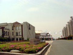 南昌高檔酒店&ldquo;彎腰&rdquo;賣盒飯[圖]