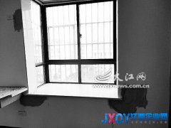 新余：墻體多處滲水婚房變&ldquo;霉房&rdquo;[圖]