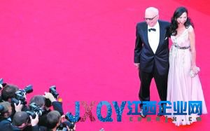 默多克單方悄發(fā)起離婚 英媒稱布萊爾與鄧文迪有染