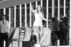 中石油邀好萊塢女星為土庫(kù)曼斯坦總統(tǒng)慶生