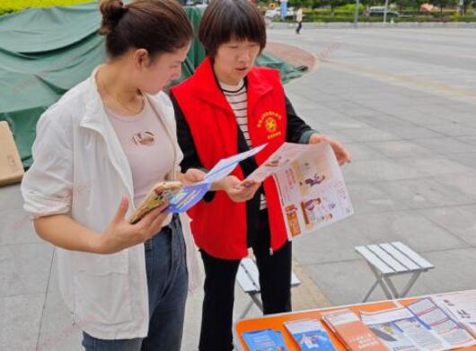 平安人壽撫州中支積極開展志愿者活動