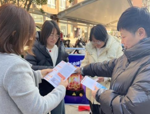 平安人壽鷹潭中支走進劉洪社區(qū)開展防非宣傳活動
